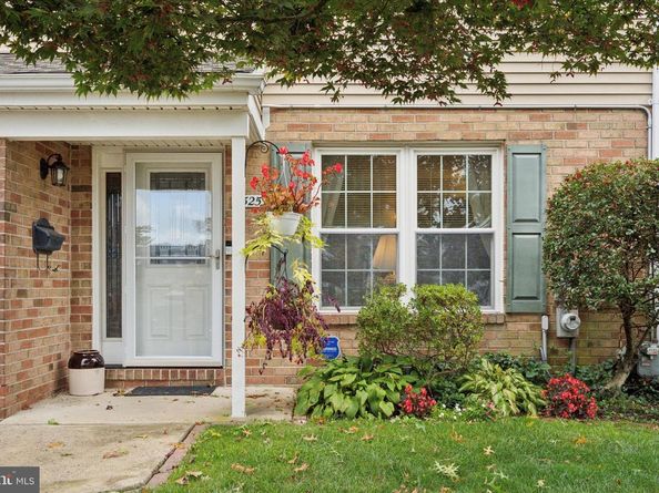 3325 Pasqualone Boulevard, Bensalem PA 19020