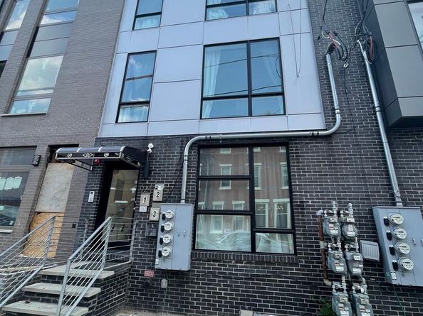 924 N 15TH Street, Philadelphia PA 19130