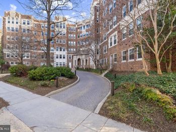 4707 Connecticut Avenue NW