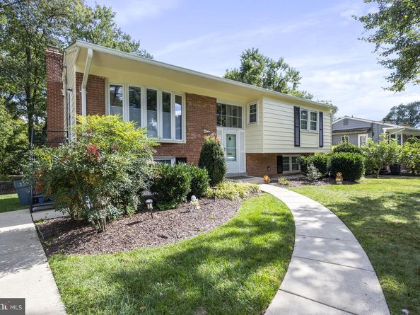 2415 Jackson Parkway, Vienna VA 22180