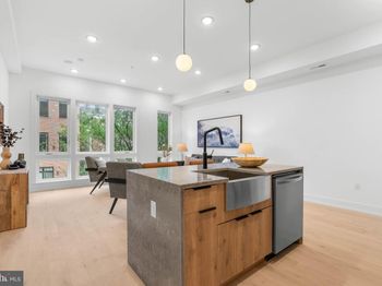 1338 N Franklin Street