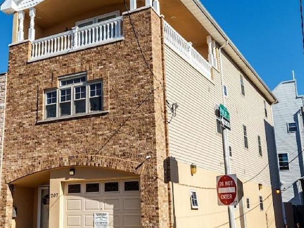 207 Moore Street, Philadelphia PA 19148