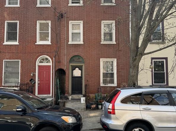 923 E Moyamensing Avenue, Philadelphia PA 19147