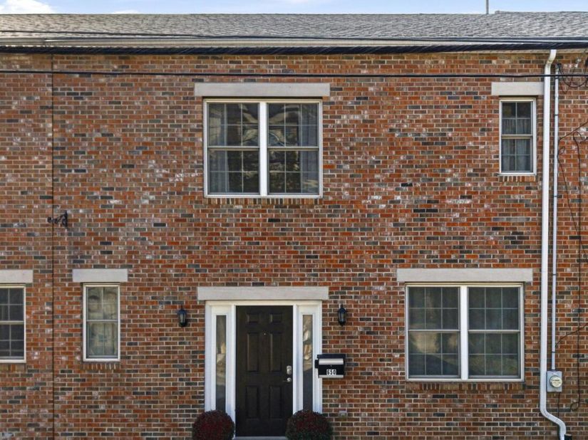 650 N 8TH Street, Philadelphia PA 19123