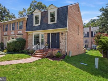 428 N Park Drive