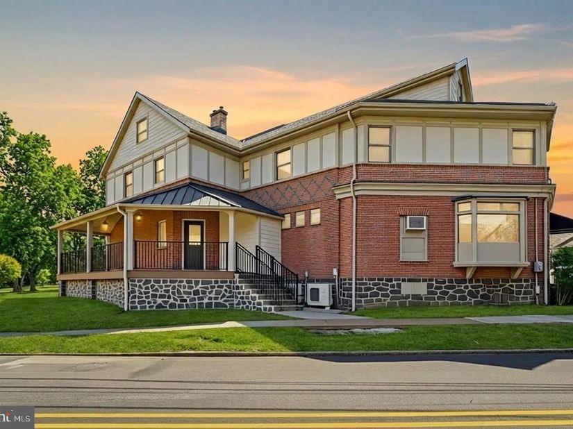 1 Pennsylvania Avenue, Wayne PA 19087