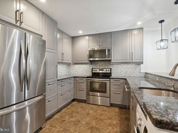 111 S 15TH Street