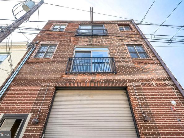 207 Rector Street, Philadelphia PA 19128