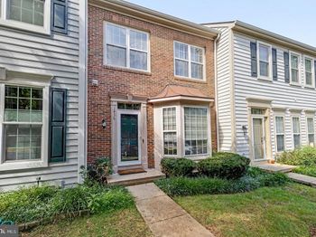5438 Summer Leaf Lane