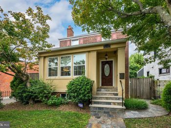 1212 Underwood Street NW