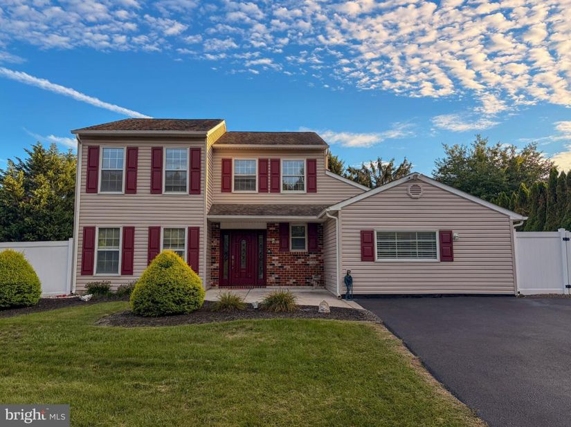 890 Jordan Drive, Bensalem PA 19020
