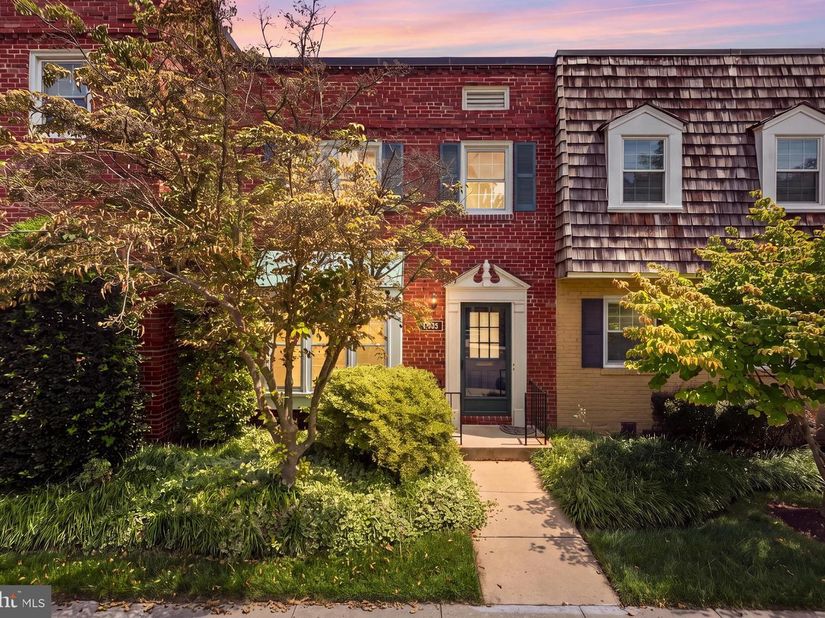6735 Kenwood Forest Lane 40, Chevy Chase MD 20815