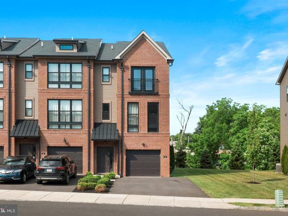 14 Diana Lane, Feasterville Trevose PA 19053