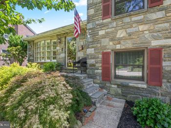 260 Avon Road