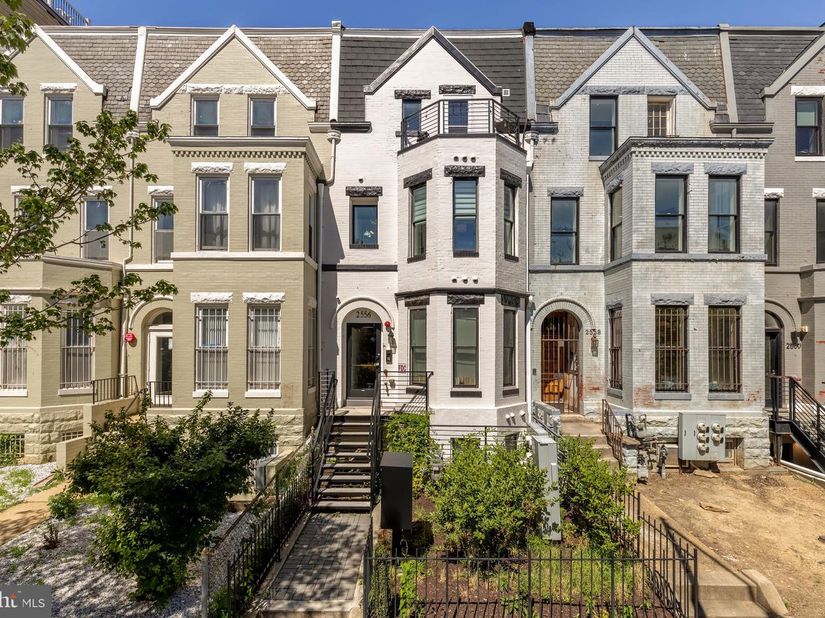 2556 University Place NW 302, Washington DC 20009
