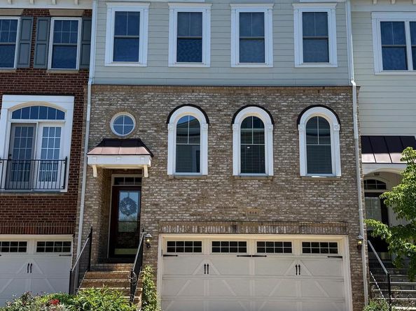 508 Hollingsworth Terrace, Herndon VA 20170