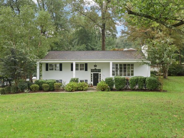 1521 Forest Villa Lane, Mclean VA 22101