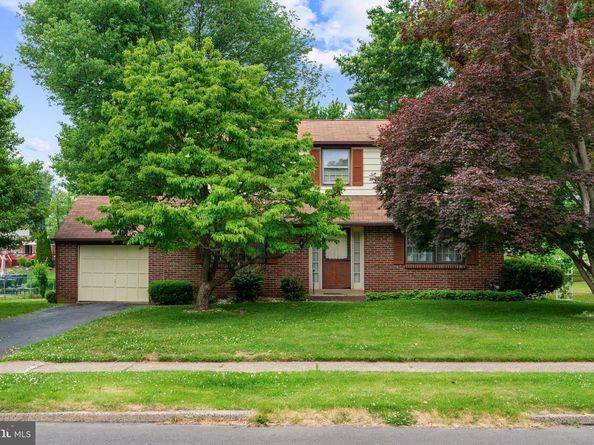 340 Hampton Drive, Feasterville Trevose PA 19053