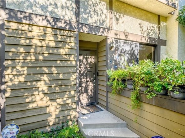 21145 Lassen 3, Chatsworth (los Angeles) CA 91311