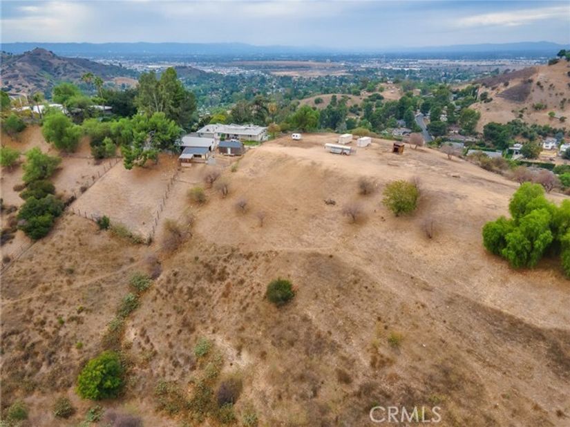 10170 Maude Avenue, Burbank CA 91040