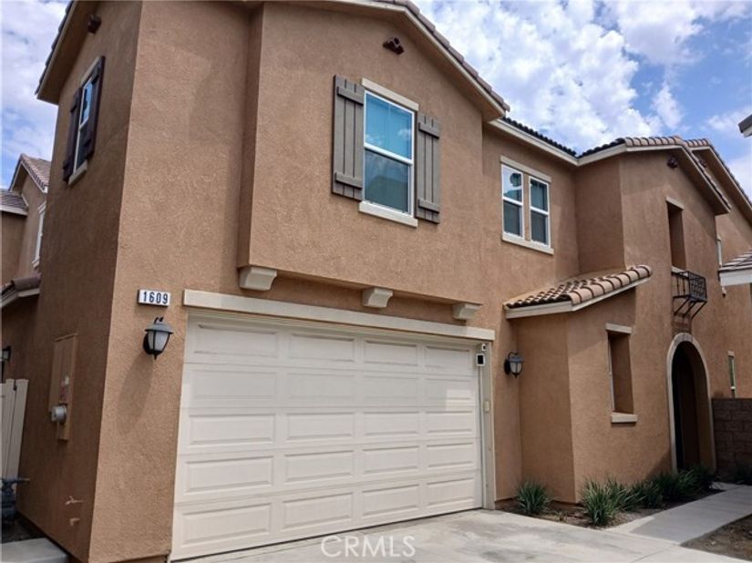 1609 Mahogany Tree, Upland CA 91784