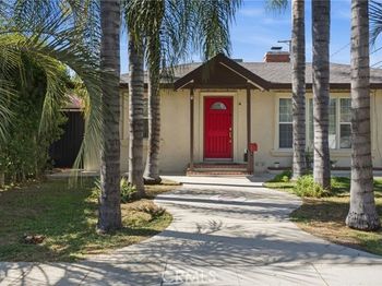 611 S Griffith Park
