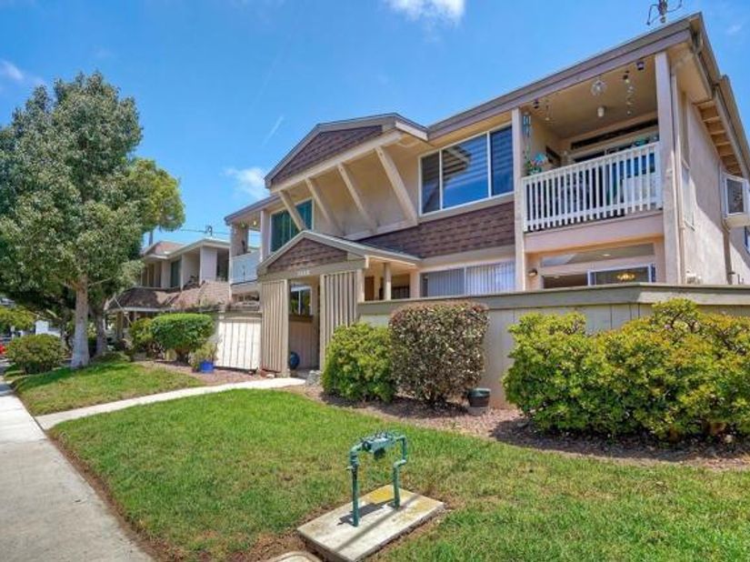 3852 Basilone 2, San Diego CA 92110
