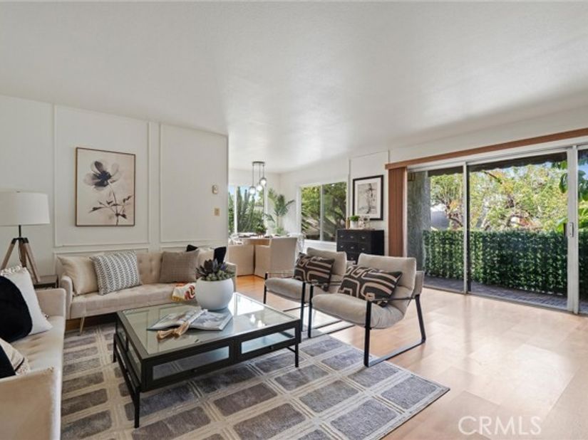 372 Carroll 201, Long Beach CA 90814