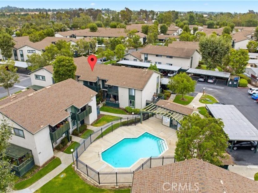 23292 Orange Avenue 6, Lake Forest (el Toro) CA 92630