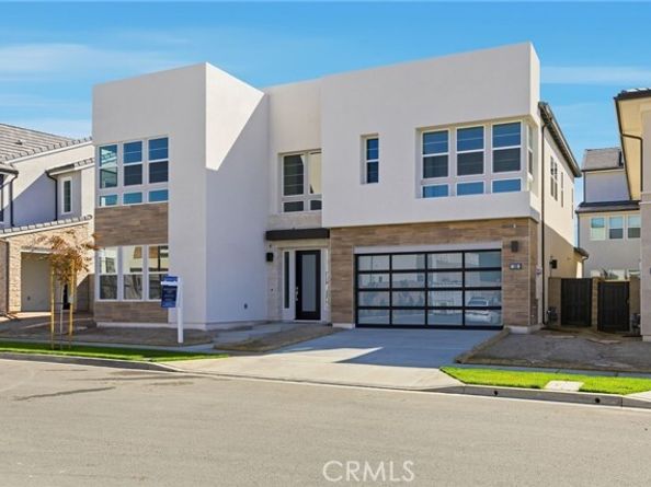 130 Paddlewheel, Lake Forest (el Toro) CA 92630