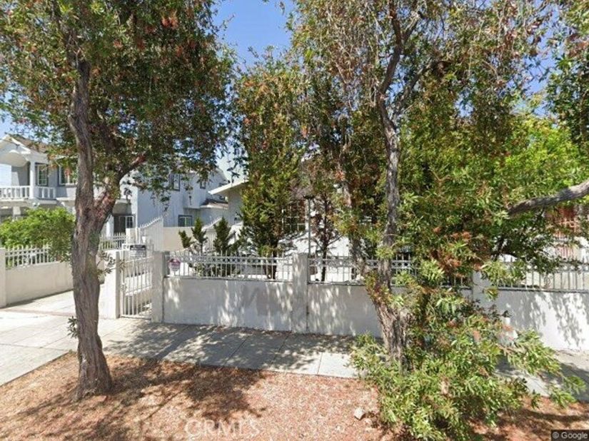 1123 N Alexandria, Los Angeles CA 90029