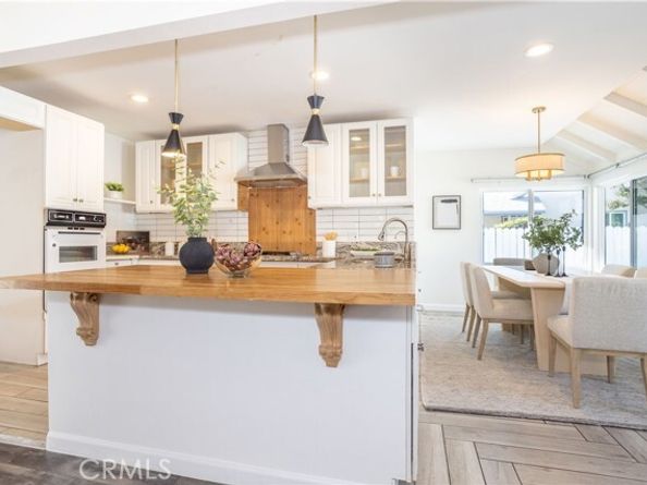 15756 Hart Street, Los Angeles CA 91406