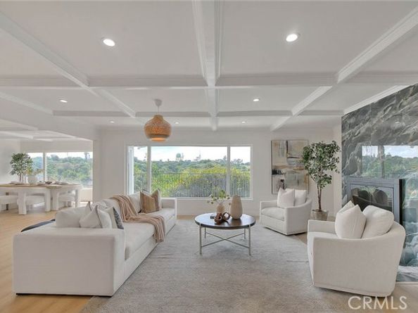 4701 Don Miguel, Los Angeles CA 90008