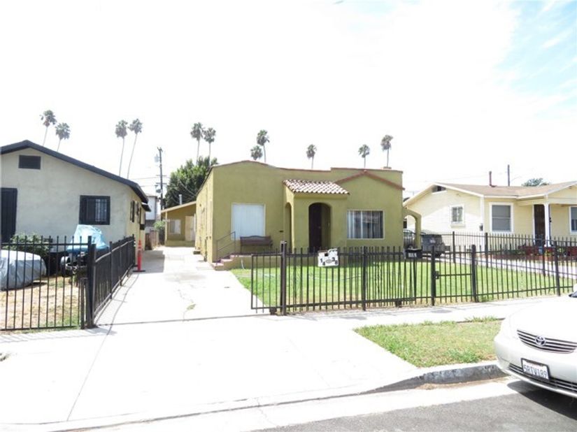 1438 W 95th Street, Los Angeles CA 90047