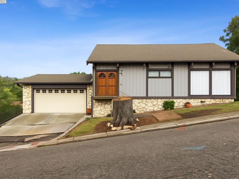3660 Oak Knoll Blvd, Oakland CA 94605