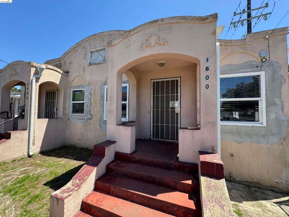 1602 87th Avenue, Oakland CA 94621