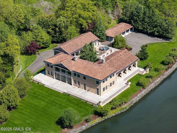 41 Meadow Wood Drive, Greenwich CT 06830