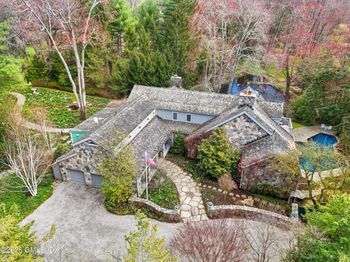 135 & 129 Zaccheus Mead Lane