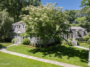 9 Paddock Drive