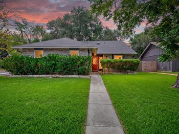 6605 Woodhue DR