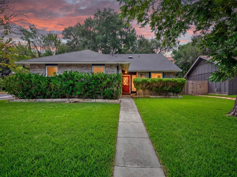 6605 Woodhue DR, Austin TX 78745