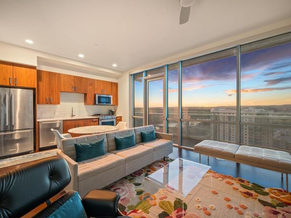 222 West Ave 1908, Austin TX 78701
