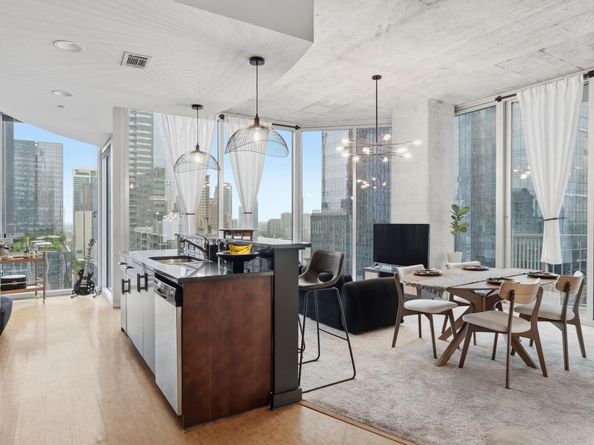 360 Nueces ST 2101, Austin TX 78701
