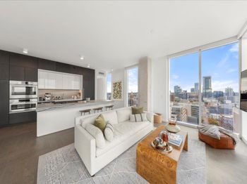 313 W 17th ST