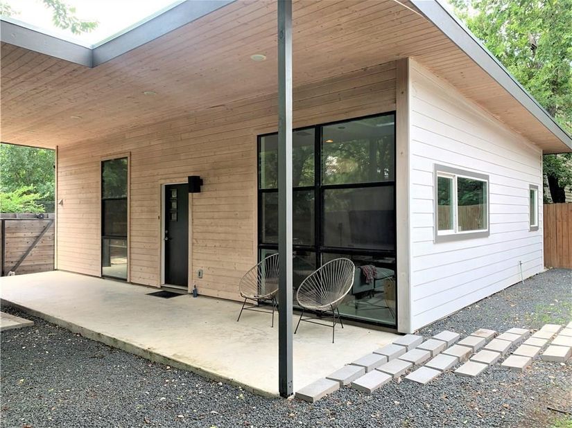 2103 E 14th ST B, Austin TX 78702