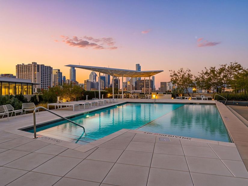 800 Embassy DR 302, Austin TX 78702
