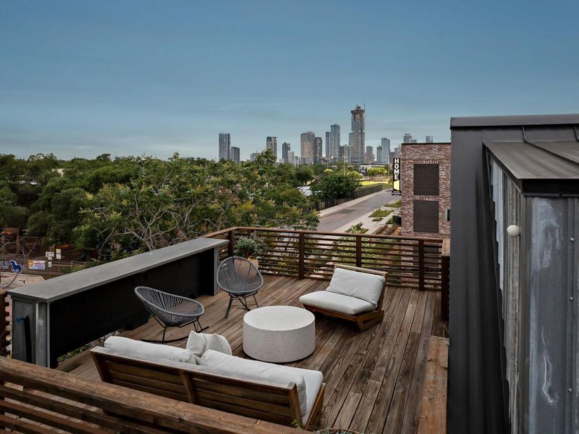 2201 Santa Rosa ST, Austin TX 78702