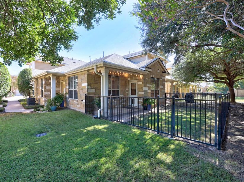 16100 Great Oaks DR S 1103, Round Rock TX 78681