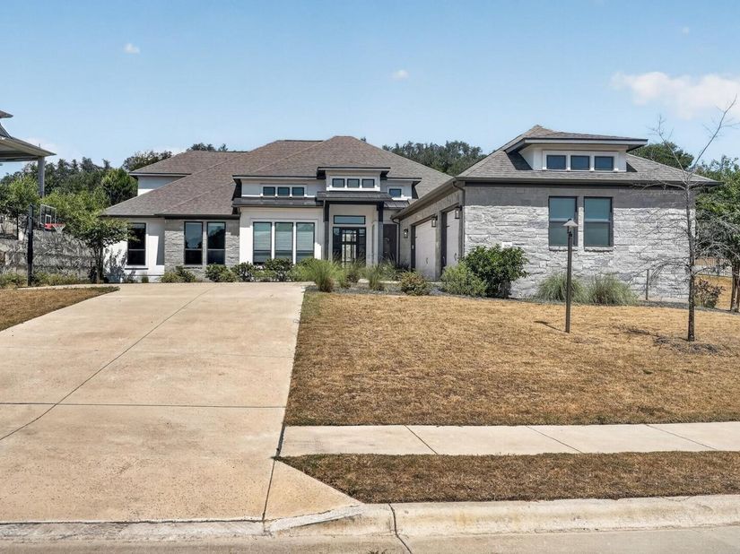 308 Lodestone LN, Austin TX 78738