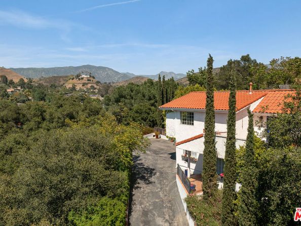 9732 Rotta Avenue, Sunland CA 91040